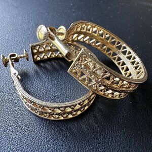 Vintage Earrings Filigree Hoop Women's Gold Tone Fashion Jewelry Huggie Srewback